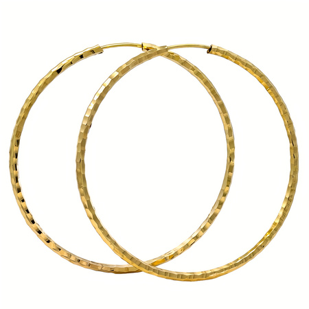 Złote kolczyki koła z diamentowaną powierzchnią