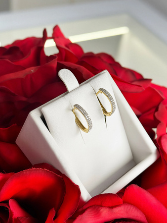 Złote kolczyki z diamentami