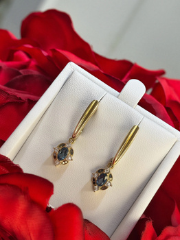 Złote kolczyki z diamentami i topazem