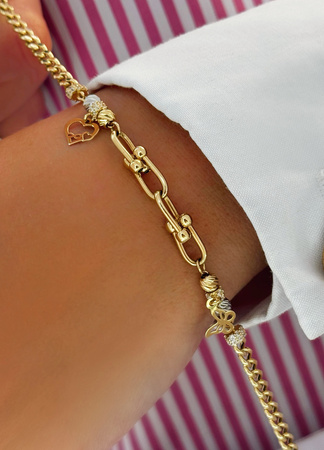 Złota bransoletka z zawieszkami